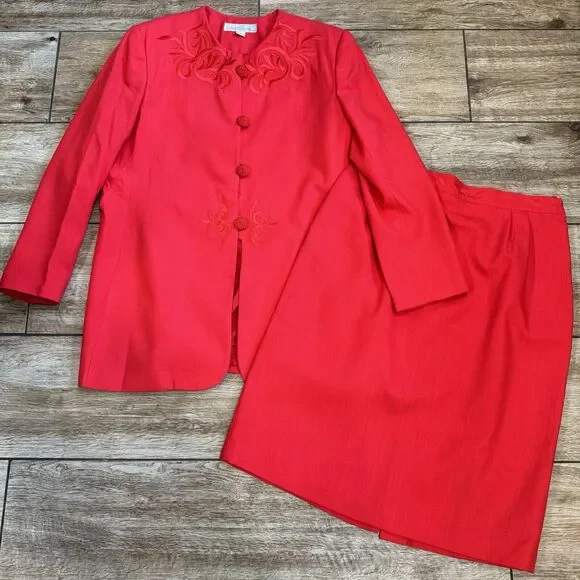 Vintage Red Embroidered Skirt Suit Sz 18 Lined - Picture 3 of 16